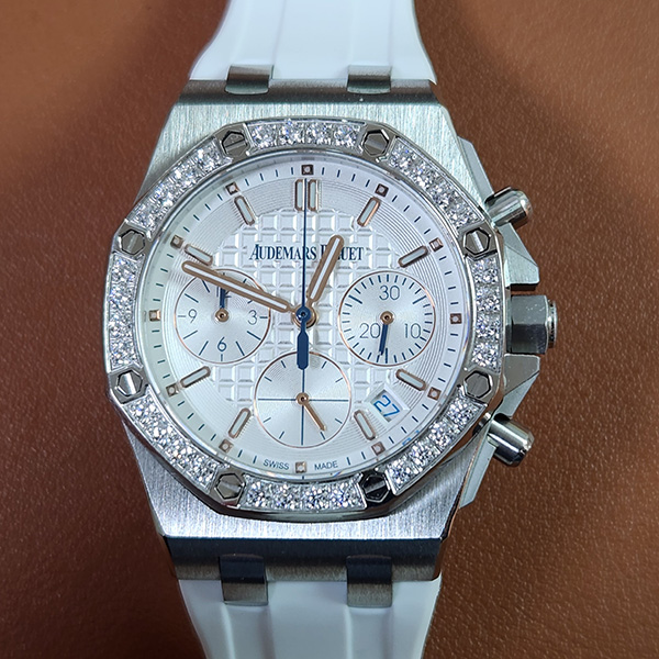 【AA工場】オーデマピゲロイヤルオーククォーツコピー時計 26144ST.ZZ.D010CA.01、最安値レプリカ時計